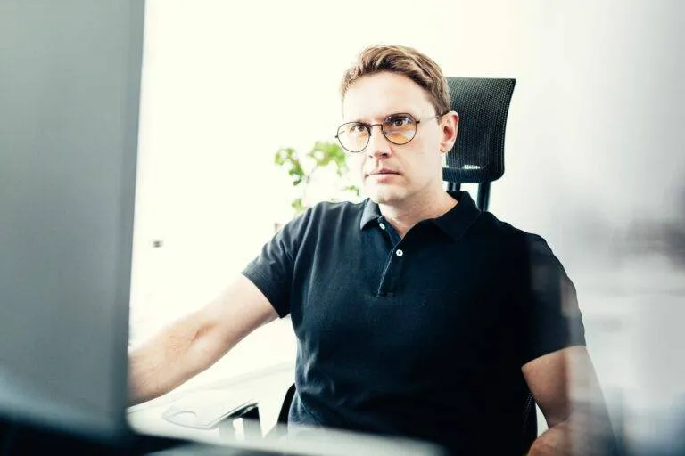 How to Start a Stock Trading Business from Home: Mastering Active Trading